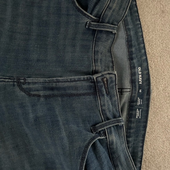 Dark wash old navy jeans - EUC - worn once - Picture 2 of 3